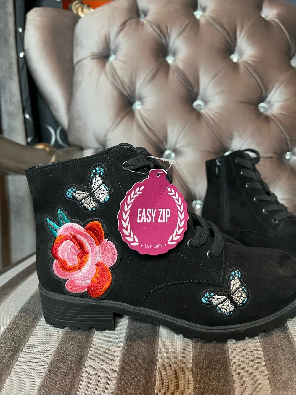 🖤 American Heritage Black Embroidered Combat Boots (Size 5) 🌹🦋